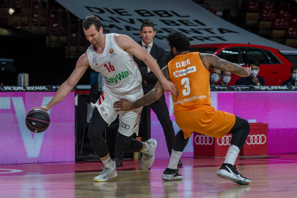 很多球迷表 很多球迷表