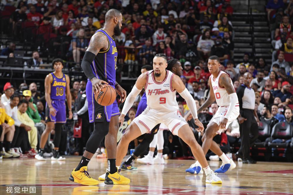 转门中的常 转门中的常